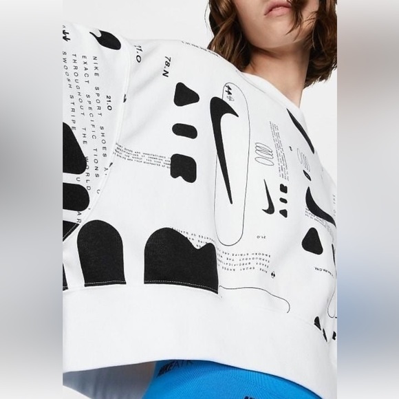 Nike 21.0 Cropped Sweatshirt - Picture 1 of 8